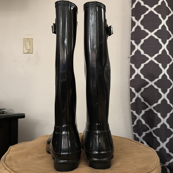 Like New:::: HUNTER Original Tall RAIN BOOTS!!! 😍🖤 - Picture 5 of 6